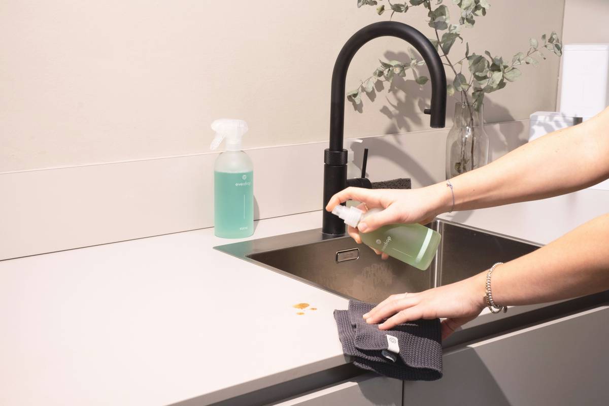 sustainable yoga mat cleaning exercise